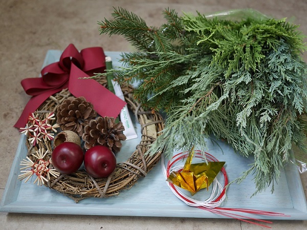 森のクリスマスリース　フローズンブルー　ハンドメイド 森のクリスマスリース　フローズンブルー　
