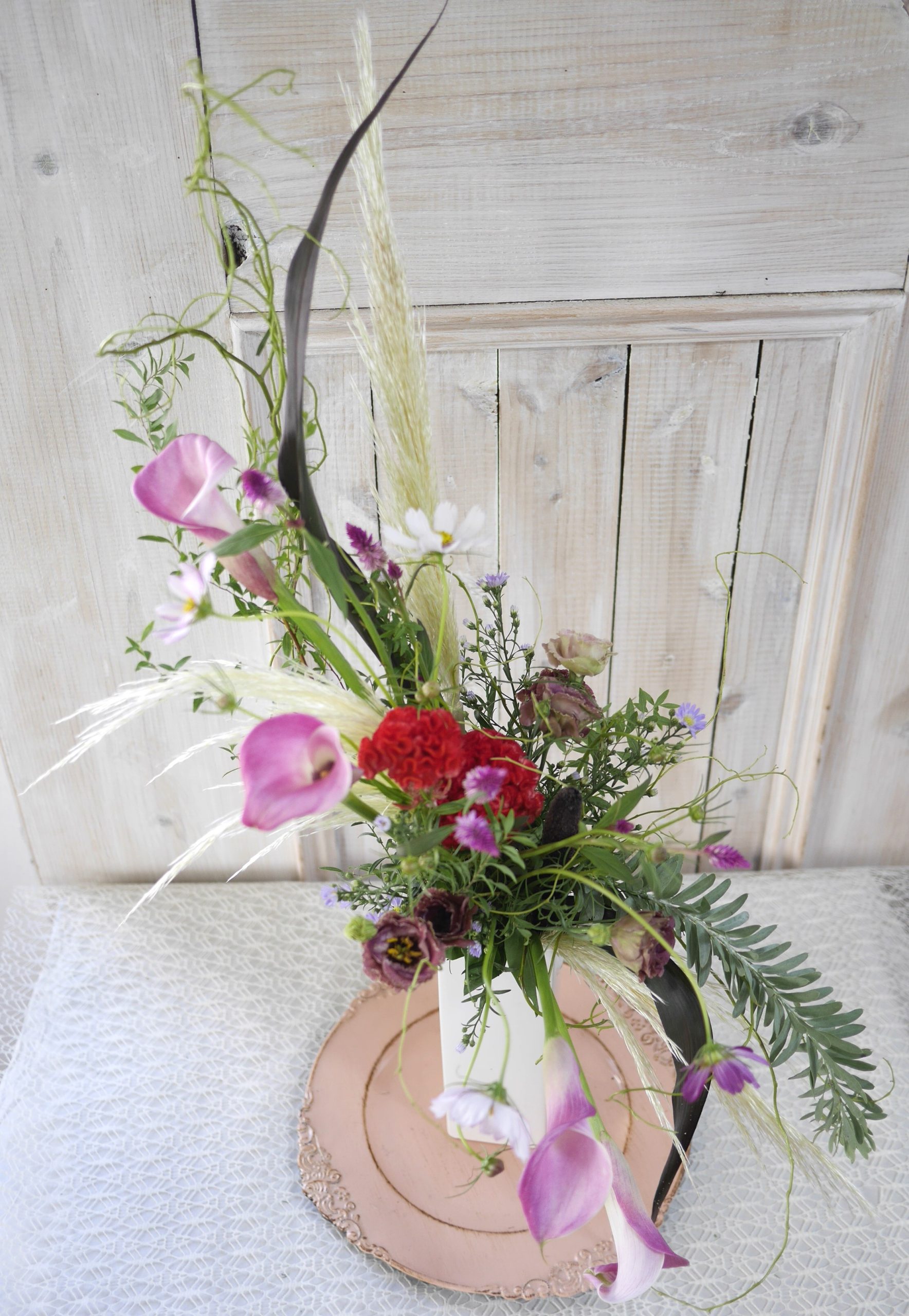 フラワーアレンジメント教室 9月は「秋花を花瓶にいける」です。秋を